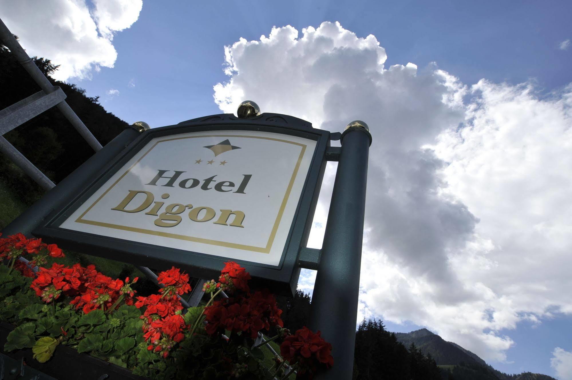 Hotel Digon Ortisei Esterno foto